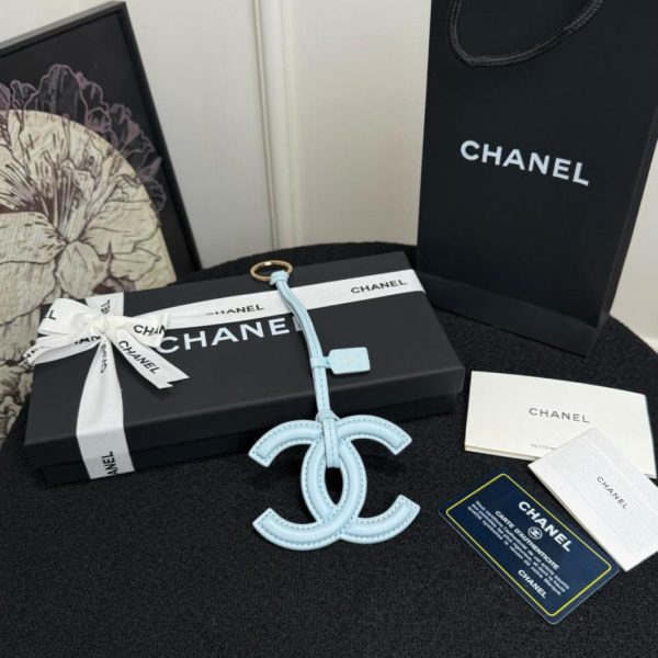 designer,replica,clothing,fake,1:1,lv,luxury,high quality New Chanel Spring Summer Mini Bag Charm in lambskin leather, classic double C design (7G2EX3).