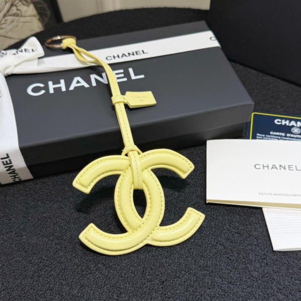 designer,replica,clothing,fake,1:1,lv,luxury,high quality New Chanel Spring Summer Mini Bag Charm, made of lambskin, featuring the classic double C design (JDRAE4).