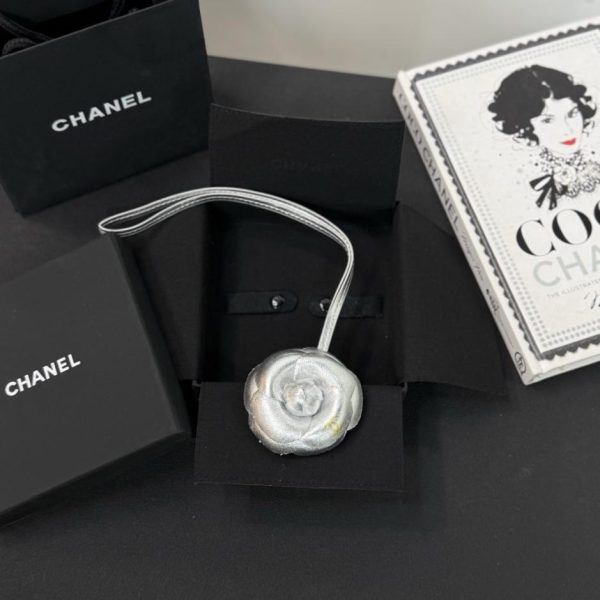 designer,replica,clothing,fake,1:1,lv,luxury,high quality New Chanel Camellia Bag Charm in Soft and Tough Lambskin (7395V5)