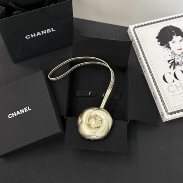 designer,replica,clothing,fake,1:1,lv,luxury,high quality New Chanel Camellia Bag Charm in Soft and Tough Lambskin (DC53ZO)