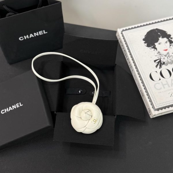 designer,replica,clothing,fake,1:1,lv,luxury,high quality New Chanel Camellia Bag Charm in Soft and Tough Lambskin (TKUEVO)