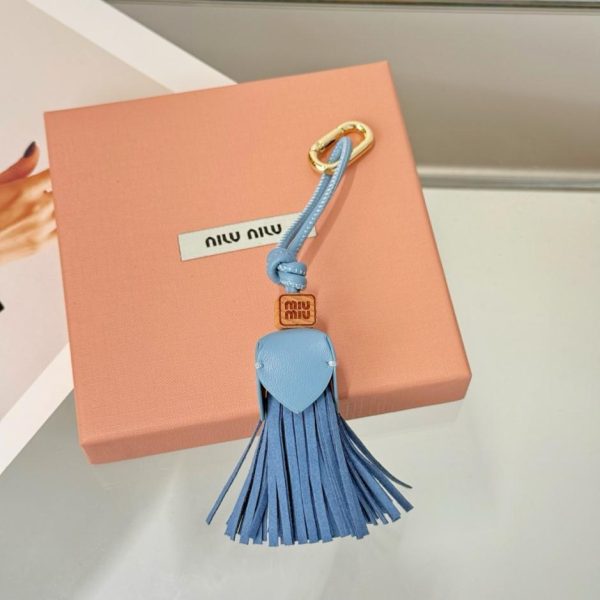 designer,replica,clothing,fake,1:1,lv,luxury,high quality New MIUMIU Large Tassel Shoe Accessories (WX24DN)