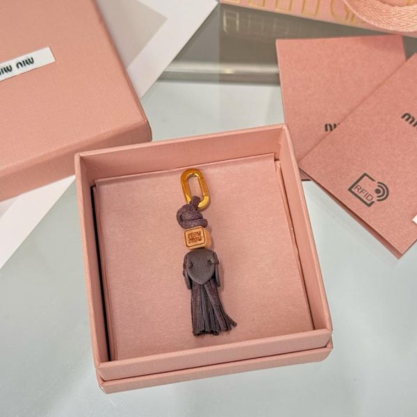 designer,replica,clothing,fake,1:1,lv,luxury,high quality New MIUMIU Mini Tassel Shoe Accessory (TJWG7I)
