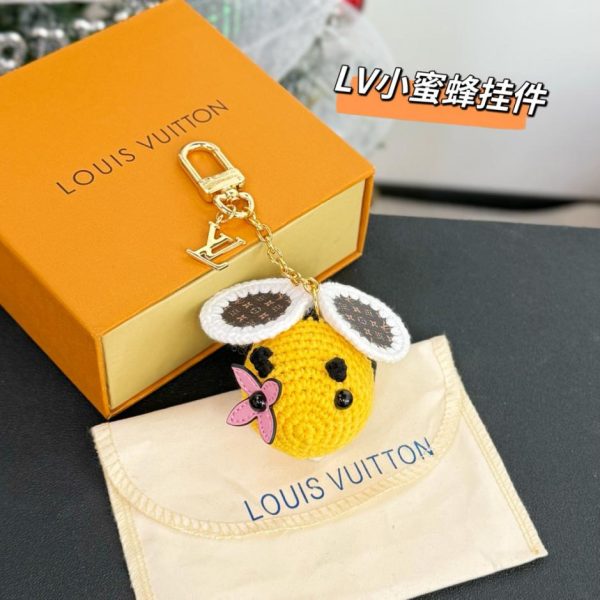 designer,replica,clothing,fake,1:1,lv,luxury,high quality New Arrival M02585 LOUIS Vuitton BEE LV CROCHET Bee Bag Charm (S4D2ZF)