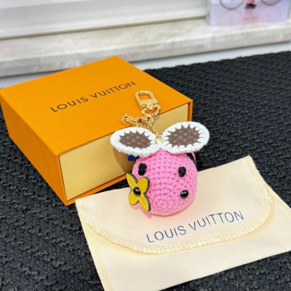 designer,replica,clothing,fake,1:1,lv,luxury,high quality New product M02585 LOUIS Vuitton BEE LV CROCHET Bee Bag Charm (SGNSVI)