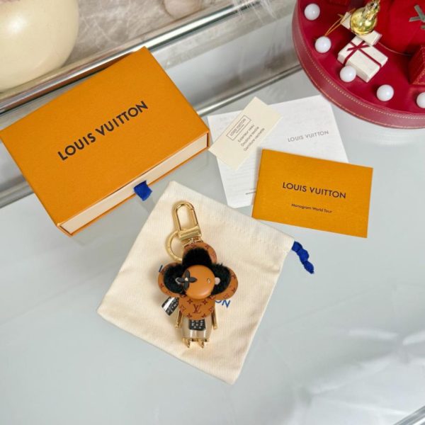 designer,replica,clothing,fake,1:1,lv,luxury,high quality New Arrival: M1990 Sunflower Doll Keychain, Louis Vuitton Roller Skates Vivian Keychain (Z81SUB)