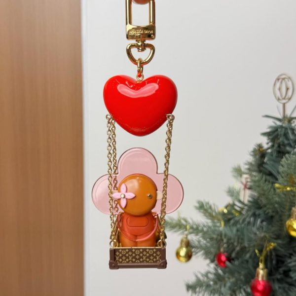 designer,replica,clothing,fake,1:1,lv,luxury,high quality New Arrival M1990 Vivian Christmas Series Doll Accessory Sunflower Plush Toy Keychain (FXQKZ5)