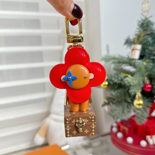 designer,replica,clothing,fake,1:1,lv,luxury,high quality New Arrival M1990 Vivian Christmas Series Doll Accessory Sunflower Plush Toy Keychain (TZ3400)