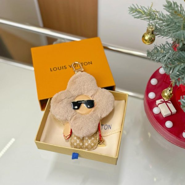 designer,replica,clothing,fake,1:1,lv,luxury,high quality Louis Vuitton Red VIVIENNE Sunflower Mink Keychain (QLA3T9)