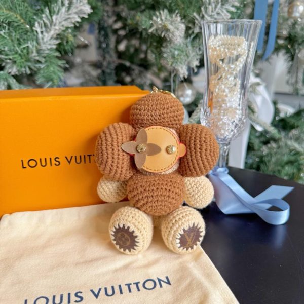 designer,replica,clothing,fake,1:1,lv,luxury,high quality Louis Vuitton M02582 Vivian Yarn Doll (8MBNWF)
