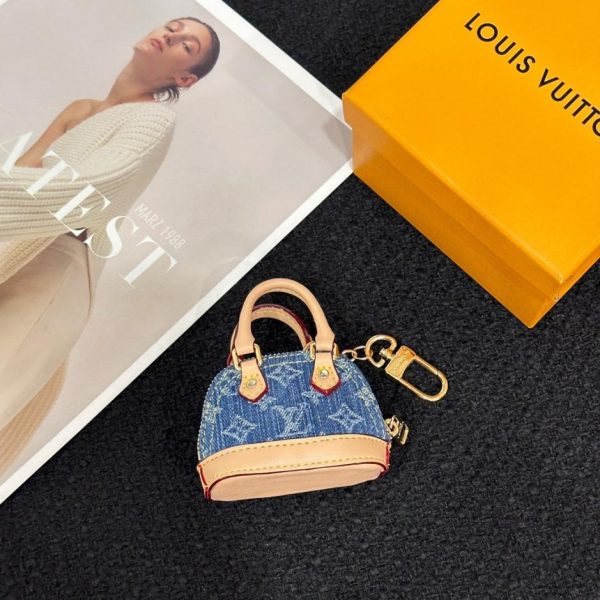 designer,replica,clothing,fake,1:1,lv,luxury,high quality New Arrival M01706 Louis Vuitton Mini Denim Shell Bag Keychain Charm MICRO ALMA VERNIS Keychain (FWYT6T)