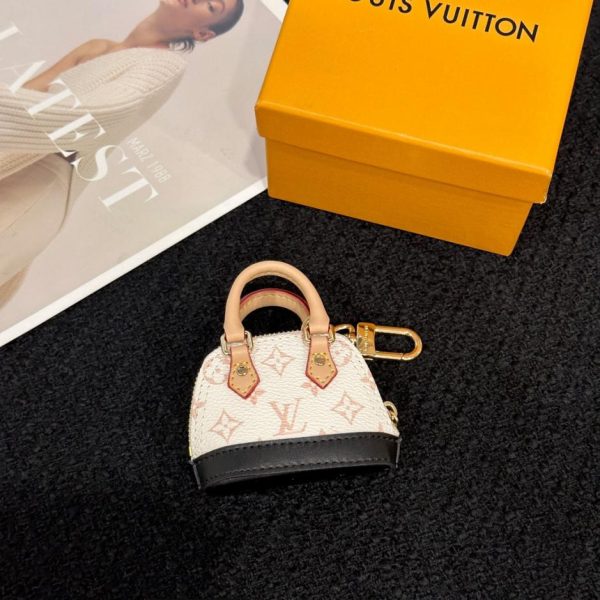 designer,replica,clothing,fake,1:1,lv,luxury,high quality New product M01706 Louis Vuitton Mini Shell Bag Keychain Charm MICRO ALMA VERNIS Keychain (ZMLGKM)
