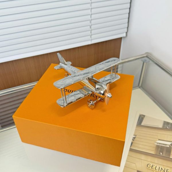 designer,replica,clothing,fake,1:1,lv,luxury,high quality Limited edition LV airplane figurine (JKZCGJ)