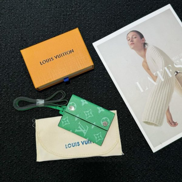designer,replica,clothing,fake,1:1,lv,luxury,high quality New product M83153LV lanyard-style business card holder (1FRR44)