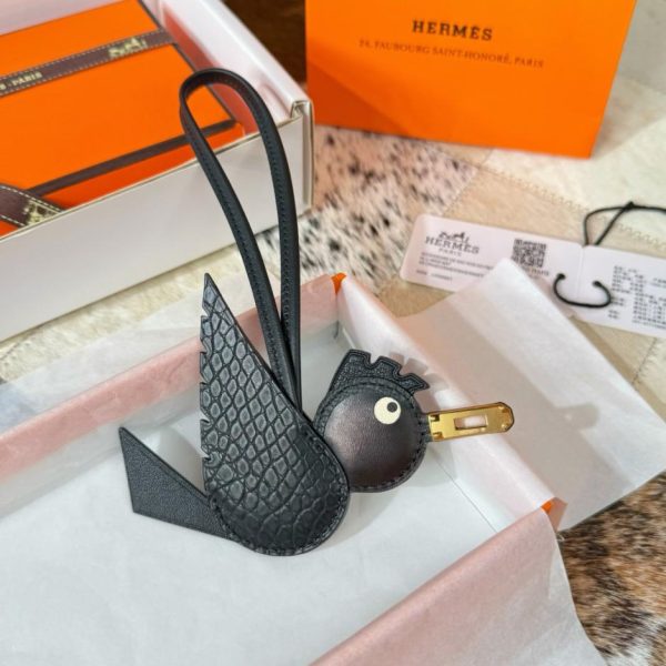 designer,replica,clothing,fake,1:1,lv,luxury,high quality New Hermes Bird charm for Hermes crocodile and bird bag (1U1ADV)