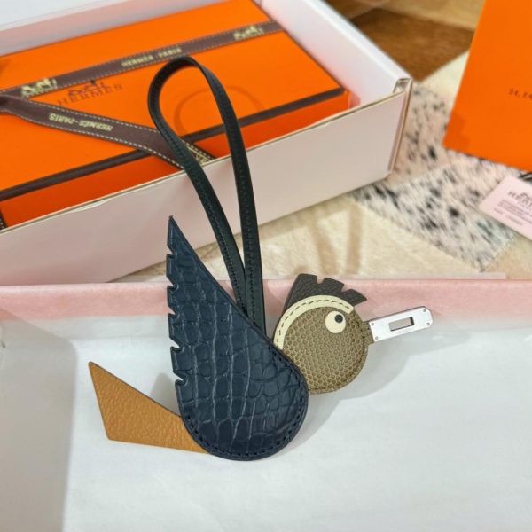 designer,replica,clothing,fake,1:1,lv,luxury,high quality New Hermes Bird charm for Hermes crocodile and bird bag (7D1C1E)
