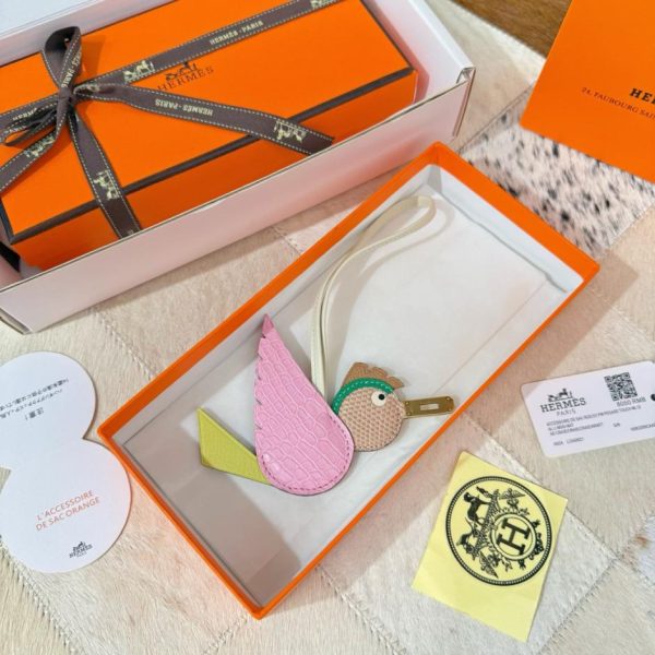 designer,replica,clothing,fake,1:1,lv,luxury,high quality New Hermes Bird charm, a crocodile and bird bag pendant (UZHLE8)