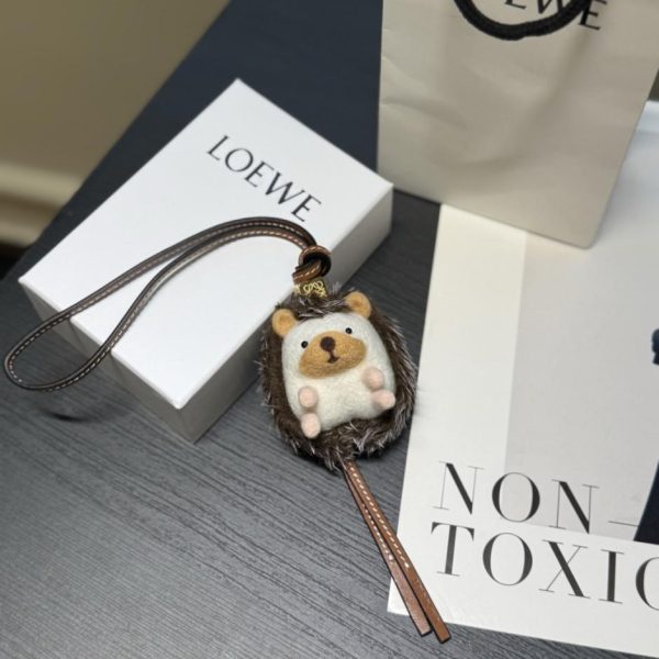 designer,replica,clothing,fake,1:1,lv,luxury,high quality New Arrival: Loewe Hedgehog Felt and Cowhide Leather Pendant (5A2SBI)