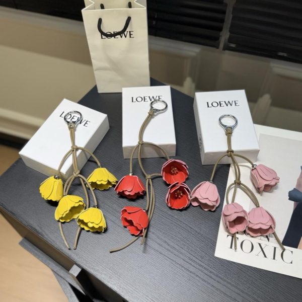 designer,replica,clothing,fake,1:1,lv,luxury,high quality New Loewe Cherry Blossom Pendant (6W6763)
