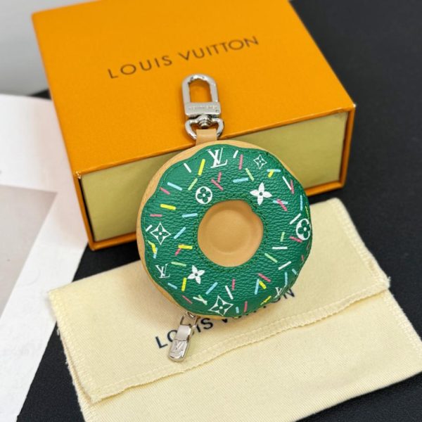 designer,replica,clothing,fake,1:1,lv,luxury,high quality Louis Vuitton’s new mini donut pendant (M0OBL4)