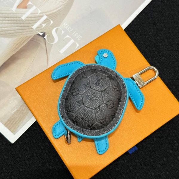designer,replica,clothing,fake,1:1,lv,luxury,high quality New LV turtle pendant (JDKYEJ)