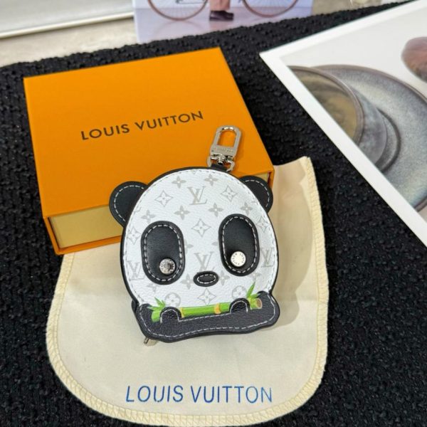 designer,replica,clothing,fake,1:1,lv,luxury,high quality Louis Vuitton M03397 Panda Earphone Bag Charm (1EY7FM)