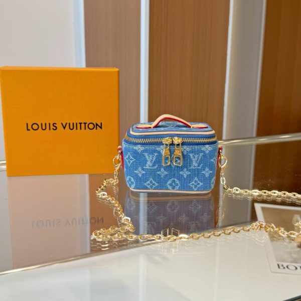 designer,replica,clothing,fake,1:1,lv,luxury,high quality Louis Vuitton Mini Microvanity Cosmetic Crossbody Bag (DVYKST)