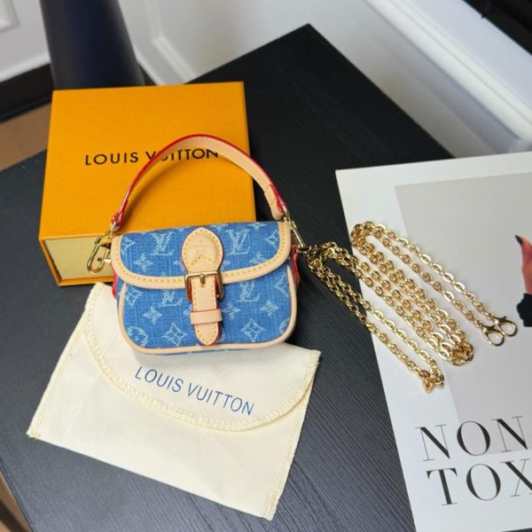 designer,replica,clothing,fake,1:1,lv,luxury,high quality New LV NANO DIANE Mini Baguette Bag (77DVYG)