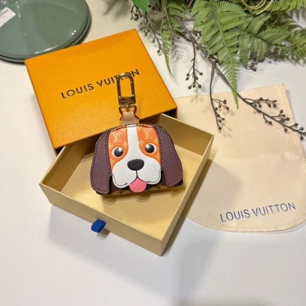 designer,replica,clothing,fake,1:1,lv,luxury,high quality New Louis Vuitton Beagle Earphone Bag Charm (2XRWJS)