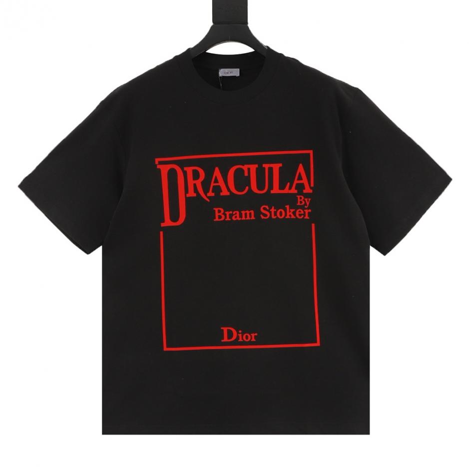 designer,replica,clothing,fake,1:1,lv,luxury,high quality Dior DRACULA Dracula Book Cover with Red Border and Lettering Short-Sleeve T-Shirt (TSLKQ) designer,replica,clothing,fake,1:1,lv,luxury,high quality Dior DRACULA Dracula Book Cover with Red Border and Lettering Short-Sleeve T-Shirt (TSLKQ)
